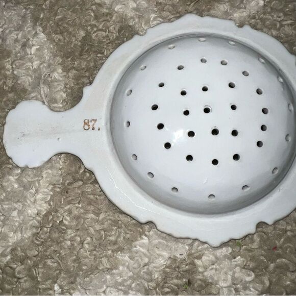Vintage Floral Ceramic Tea Strainer - Picture 3 of 5